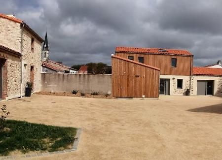 La Borderie - Maison Des Randonnees - Gite Etape - Gite De Groupe Vairé Eksteriør bilde